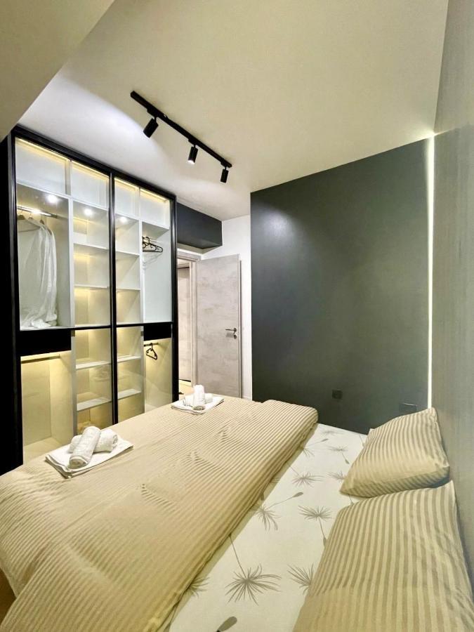 Sunlight Luxe Apartment Skopje Buitenkant foto