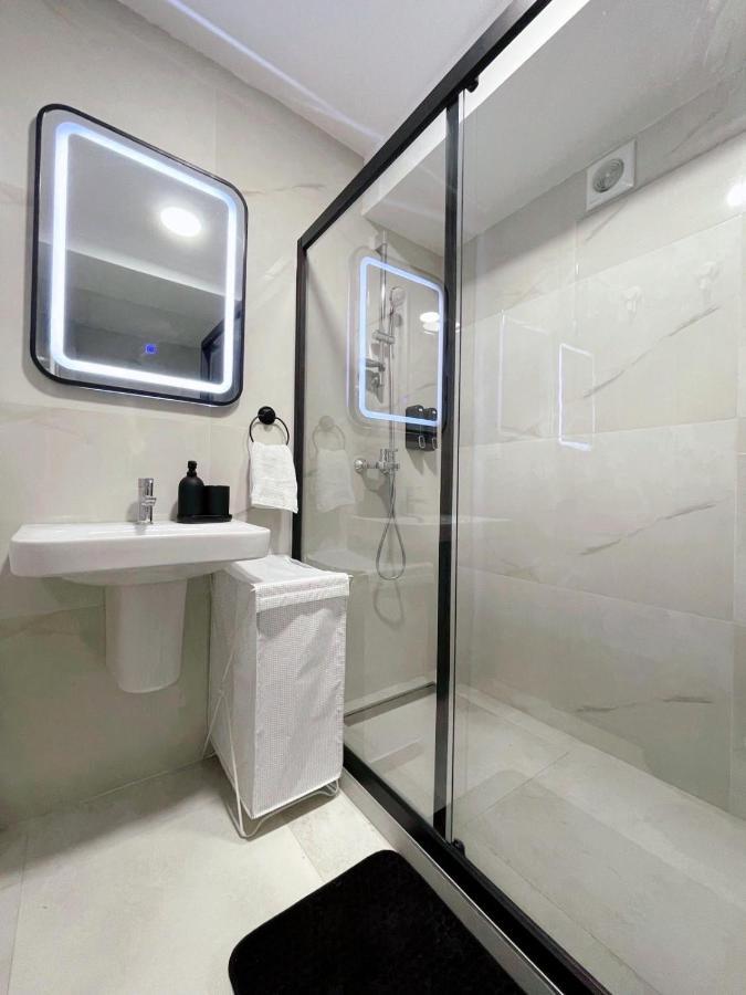 Sunlight Luxe Apartment Skopje Buitenkant foto